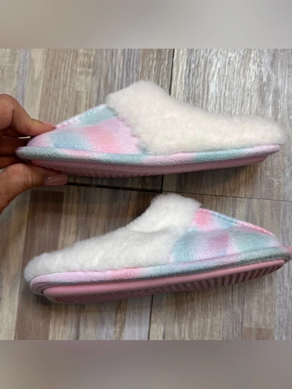 Little Girl Fuzzy Pastel Tie-Dye Cozy House Slippers Size Youth 13-1